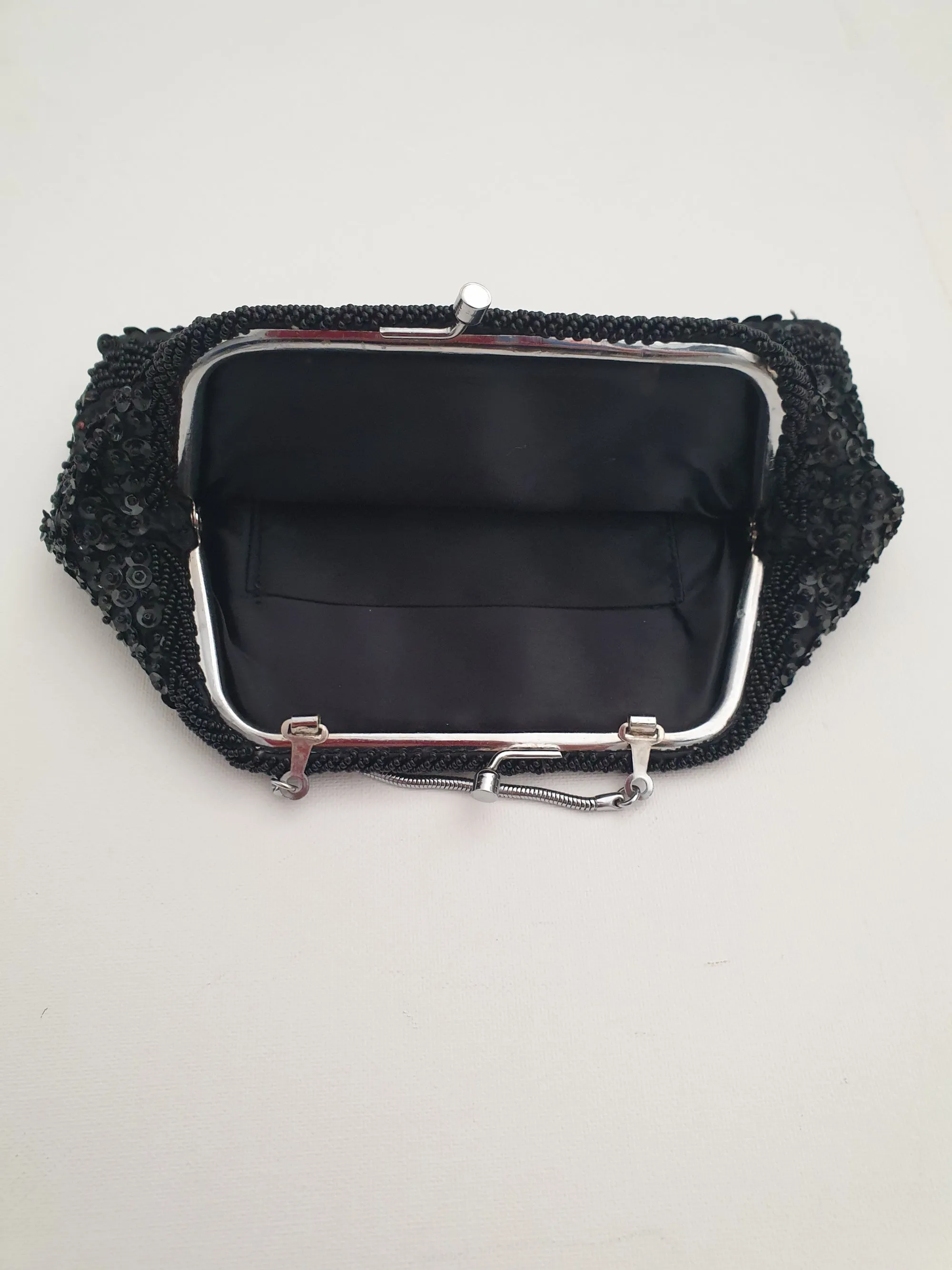 1960s Black Beaded Purse with Silver Tone Chain