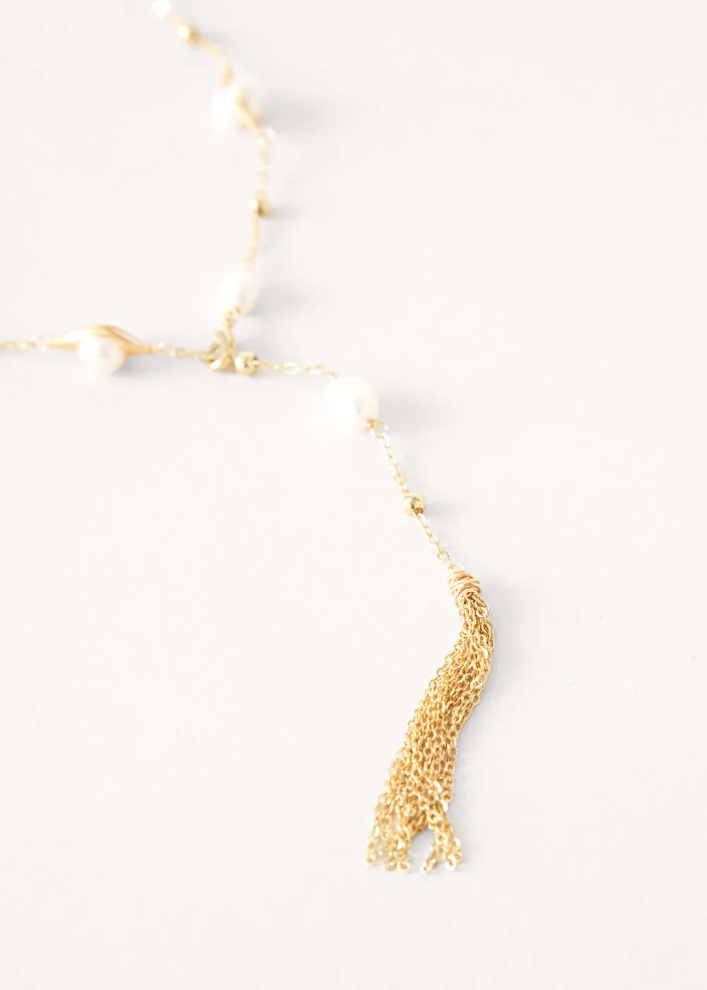 BIARRITZ PEARL TASSEL NECKLACE
