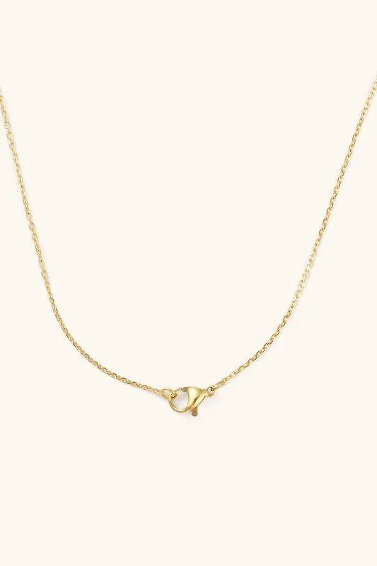 dainty pearl necklace