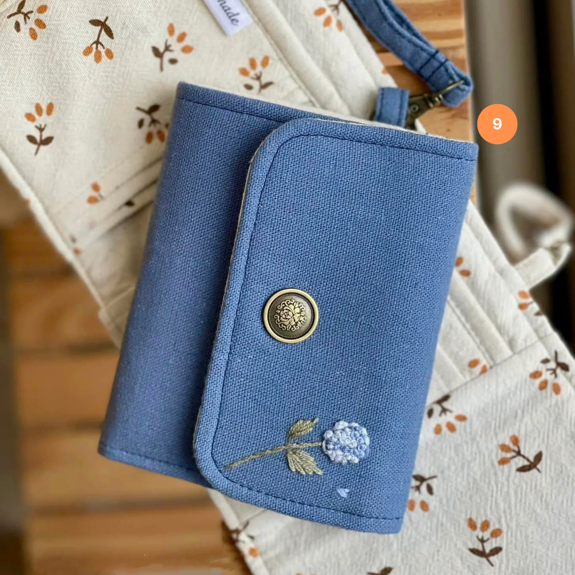 Embroidered linen wallet, Compact Women Wallet, handheld wallet,women wallet,embroidered purse, embroidery wallet,card wallet