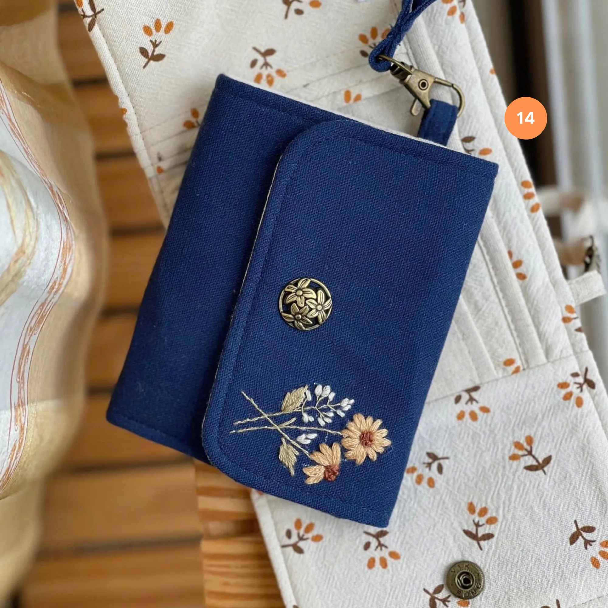 Embroidered linen wallet, Compact Women Wallet, handheld wallet,women wallet,embroidered purse, embroidery wallet,card wallet