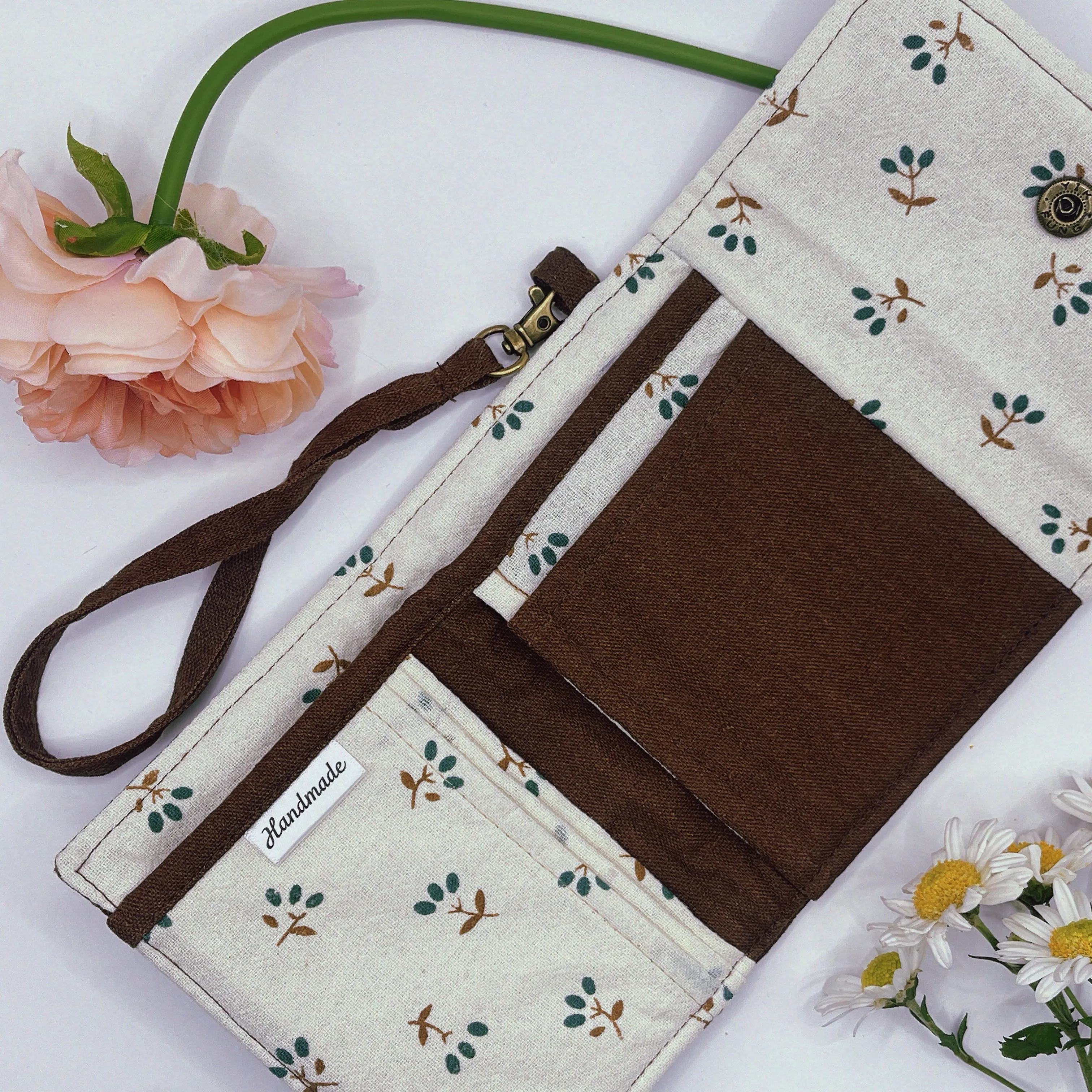 Embroidered linen wallet, Compact Women Wallet, handheld wallet,women wallet,embroidered purse, embroidery wallet,card wallet